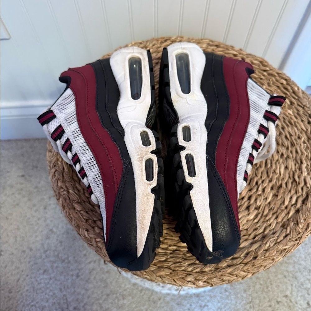 Nike Air Max 95 Recraft GS "White Dark Beetroot"  Kids Size 5Y. Great Condition! - Picture 5 of 9